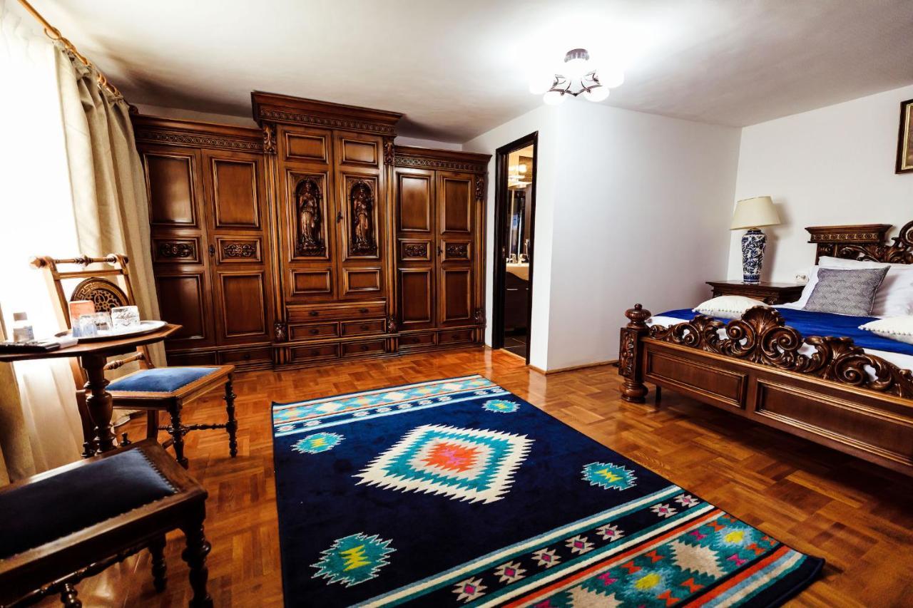 Pensiunea Iris Turcineşti Buitenkant foto
